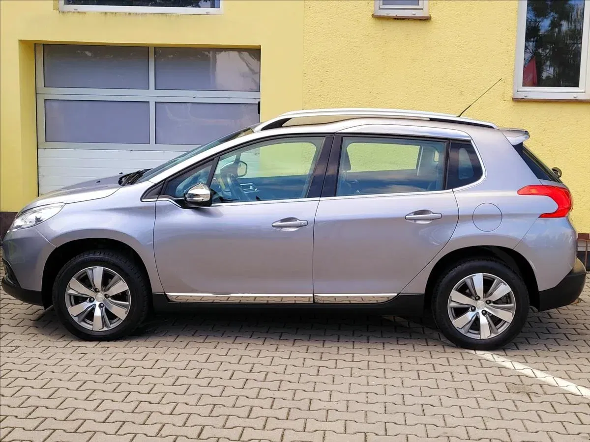 Peugeot 2008 - Náhled 8