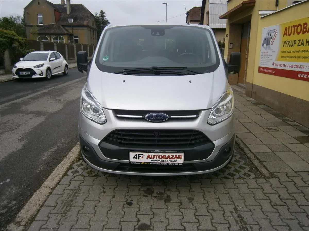 Ford Tourneo Custom - Náhled 2