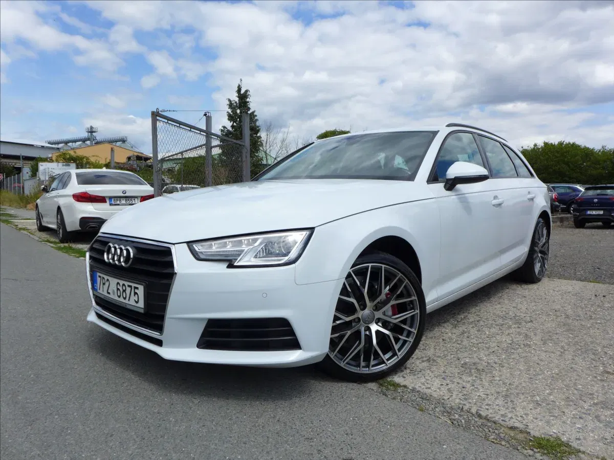 Audi A4 – fotografie 1