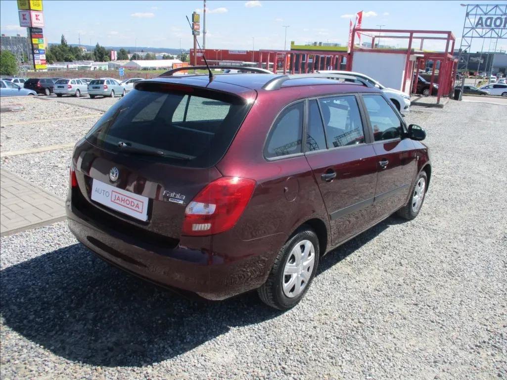 Škoda Fabia - Náhled 8
