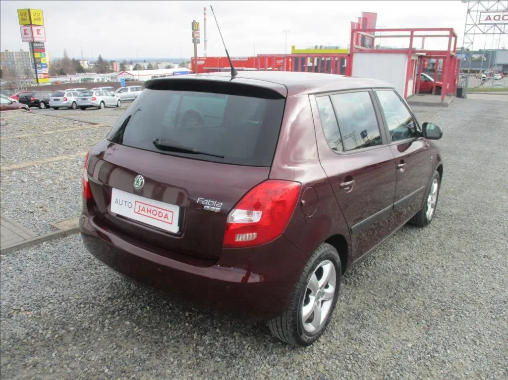 Škoda Fabia - Náhled 8