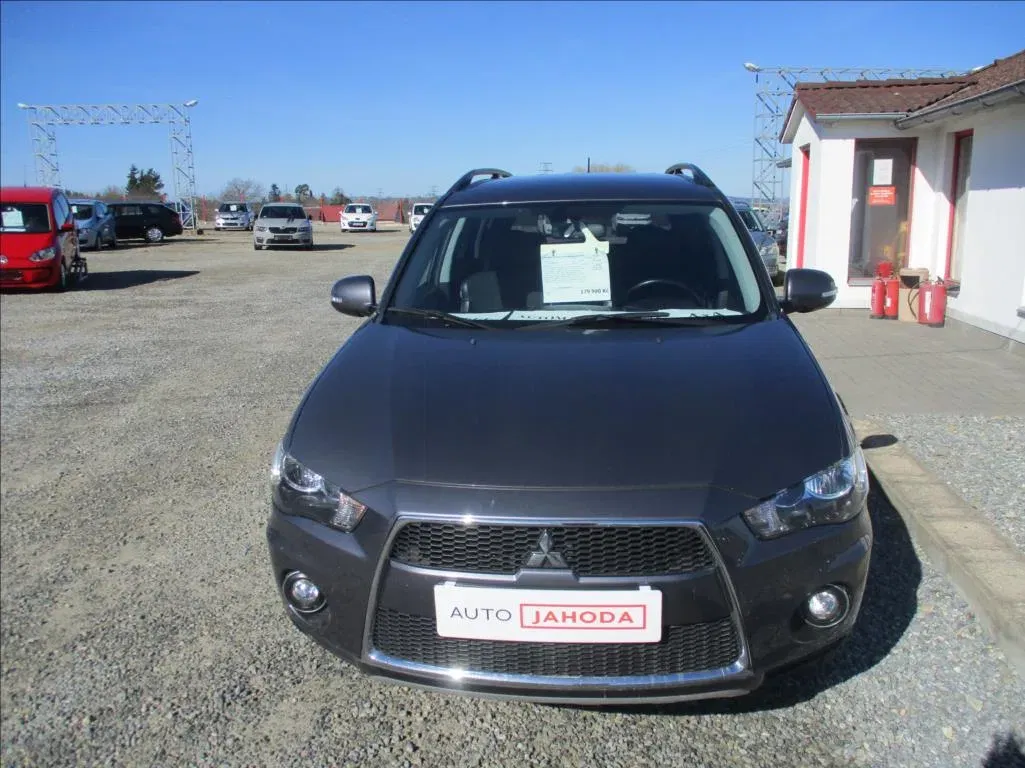 Mitsubishi Outlander - Náhled 2