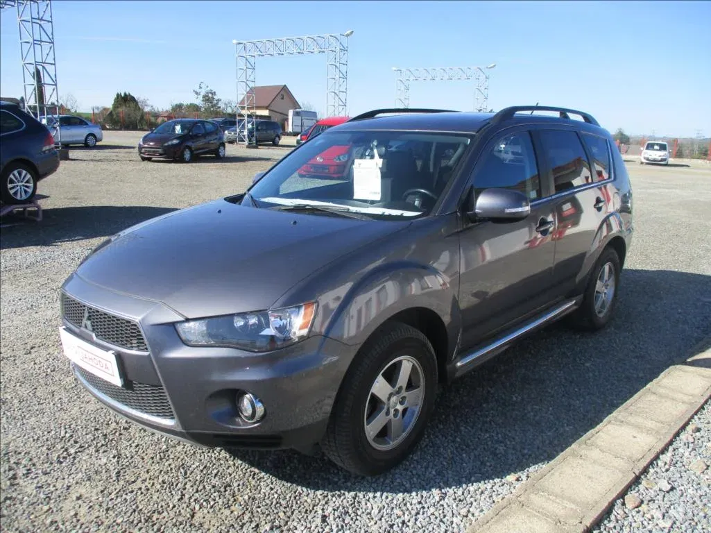 Mitsubishi Outlander - Náhled 3