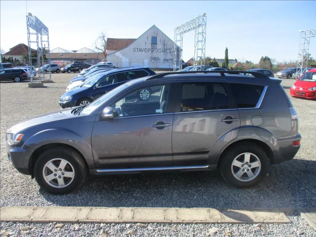 Mitsubishi Outlander - Náhled 4