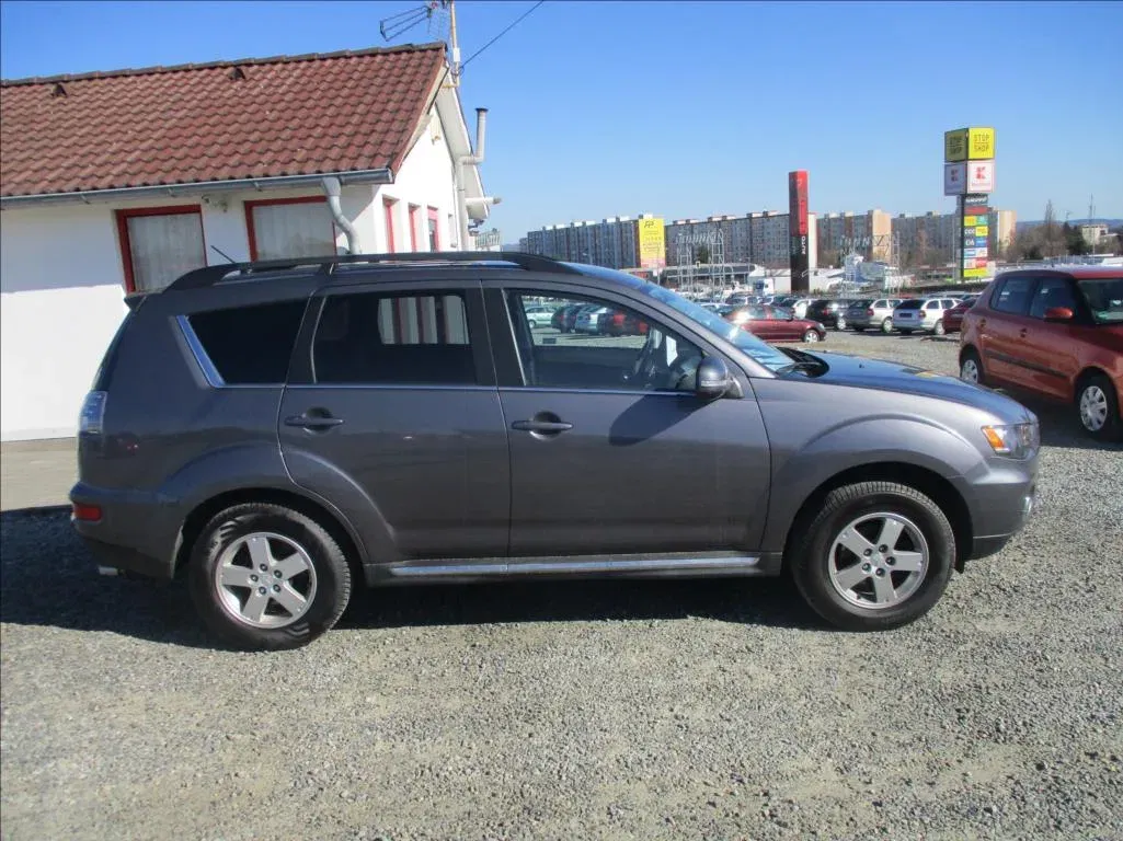Mitsubishi Outlander - Náhled 5