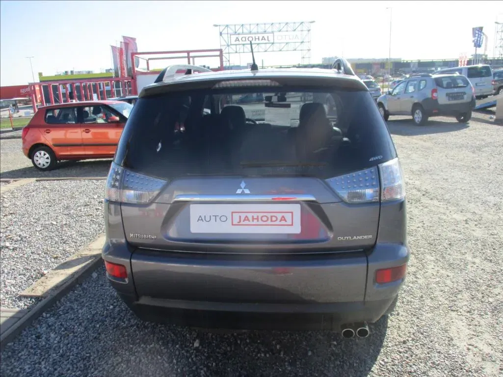 Mitsubishi Outlander - Náhled 7