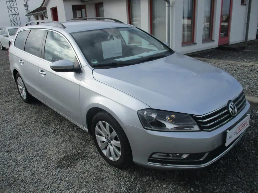 Volkswagen Passat - Obrázek 1
