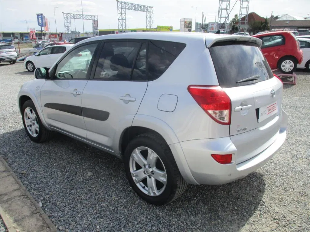 Toyota RAV4 - Náhled 7