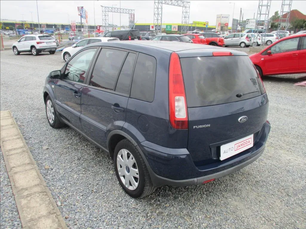 Ford Fusion - Náhled 6