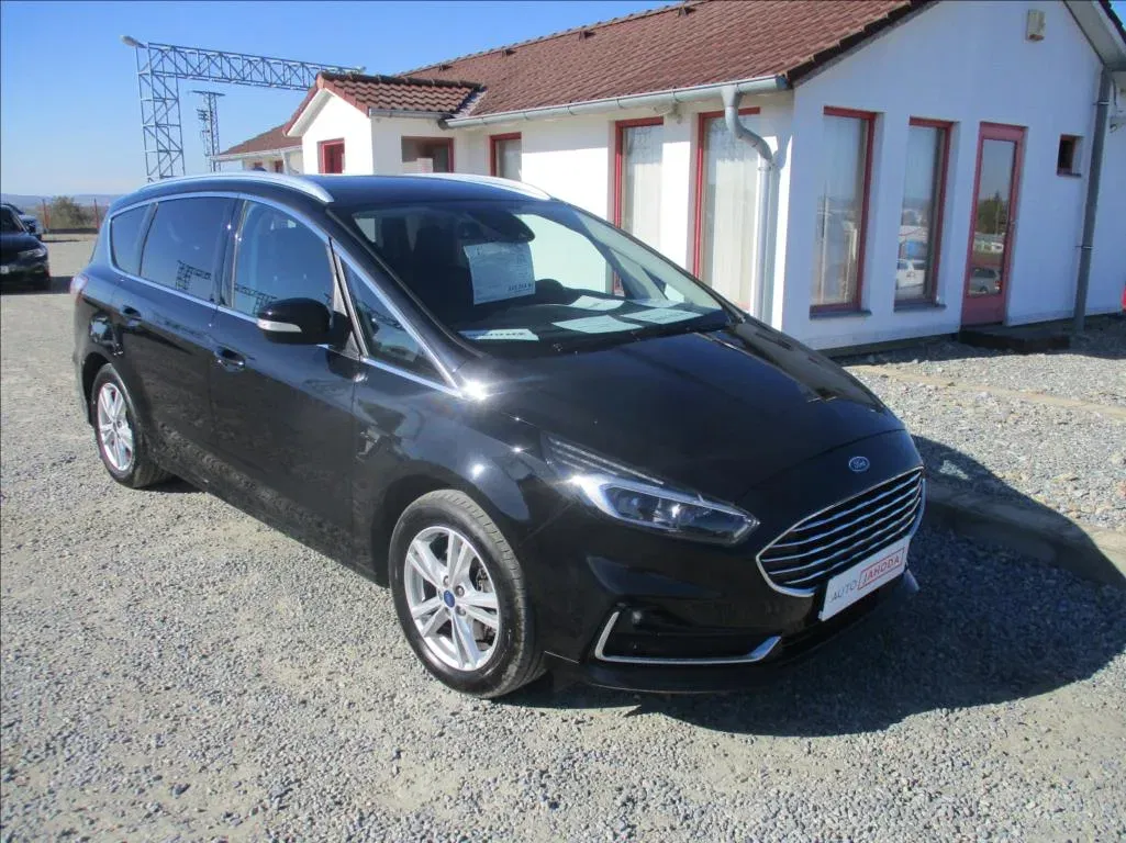Ford S-MAX – fotografie 1