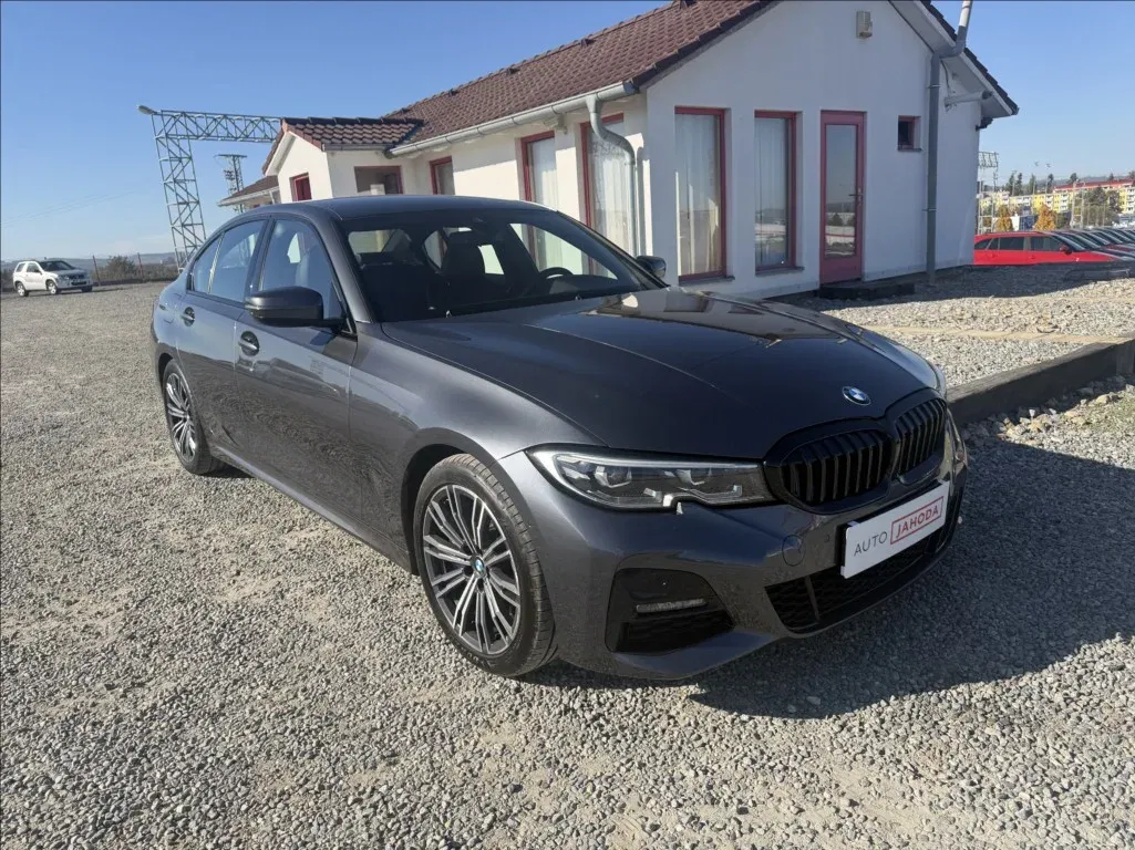 BMW Řada 3 2,0 330i, M-sport,X-drive,CZ,, 2021