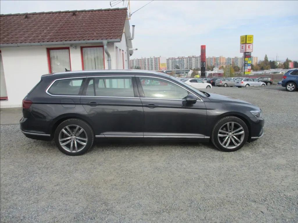 Volkswagen Passat - Náhled 5