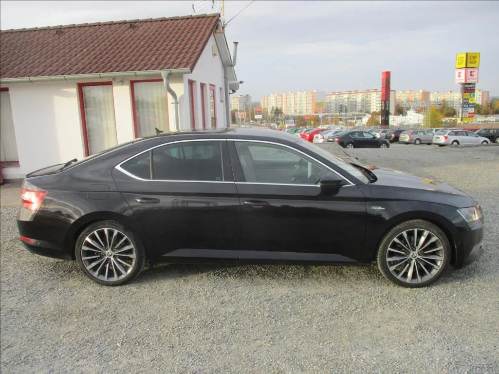 Škoda Superb - Náhled 4