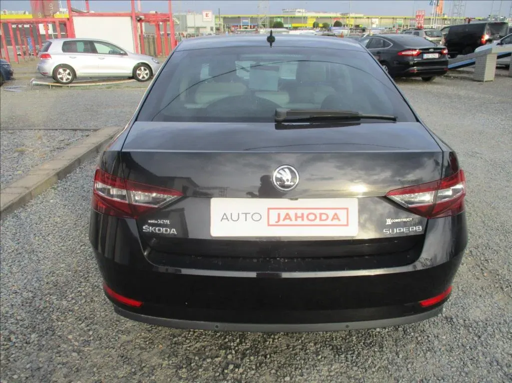 Škoda Superb - Náhled 6