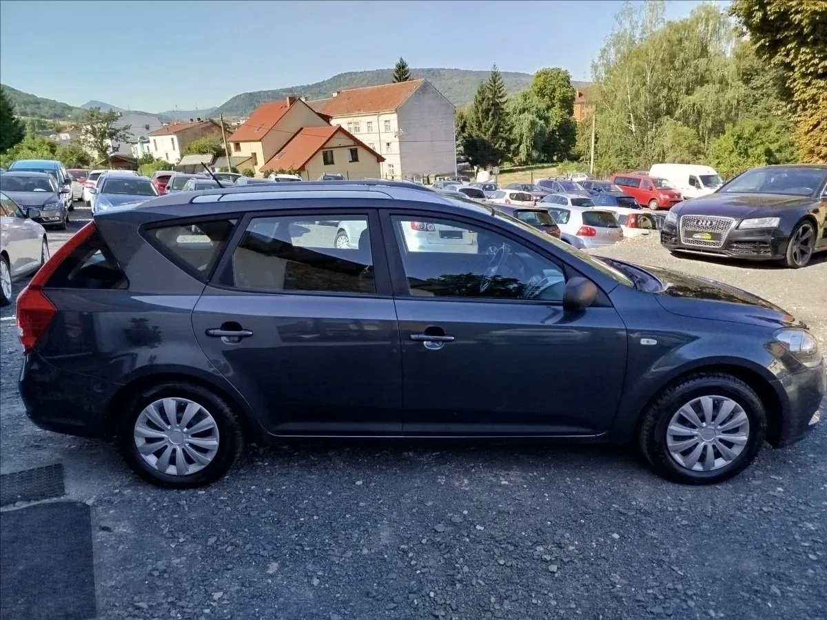 Kia Ceed - Náhled 7