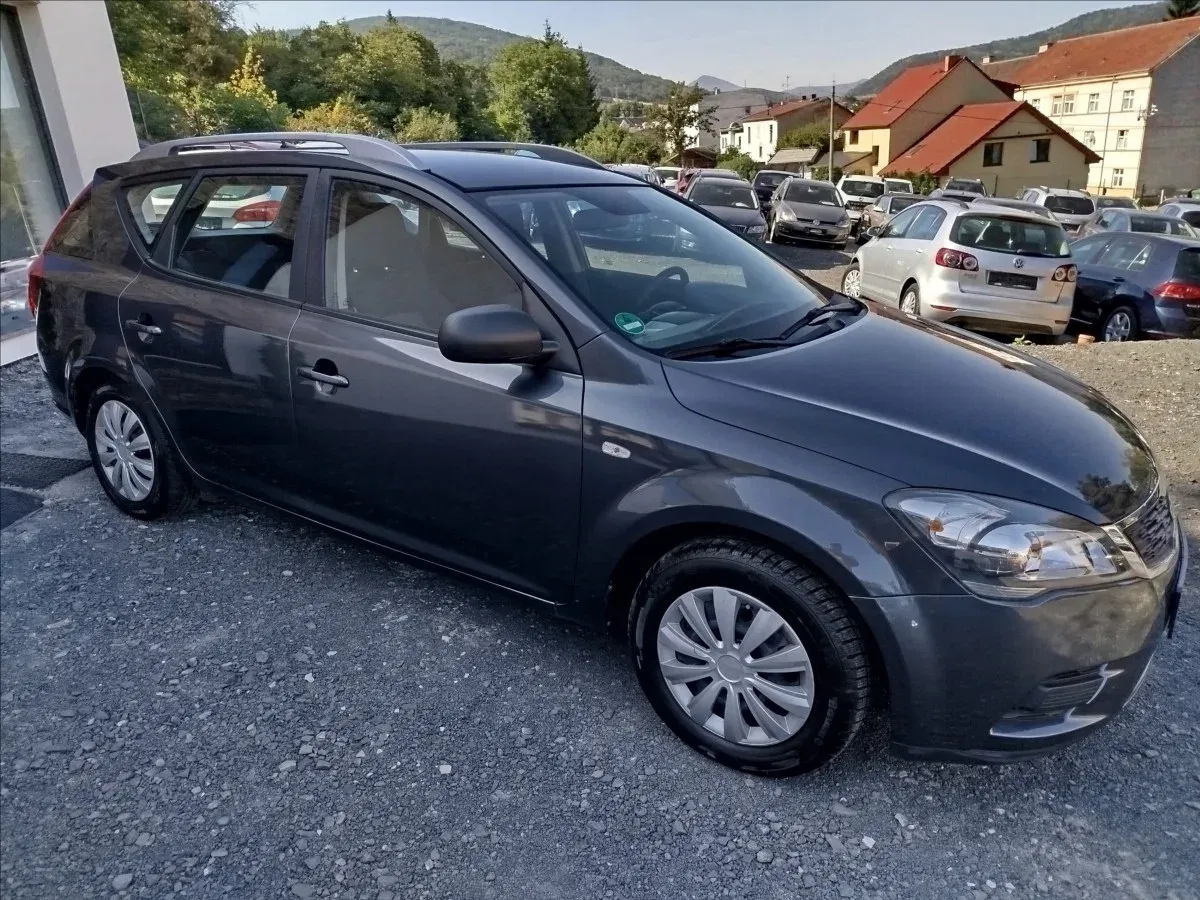 Kia Ceed - Náhled 8