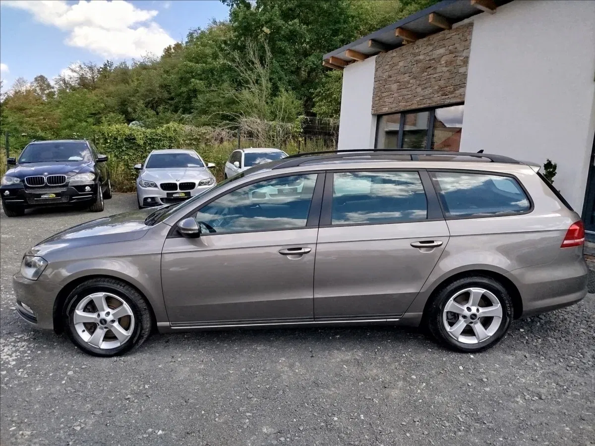 Volkswagen Passat - Náhled 3