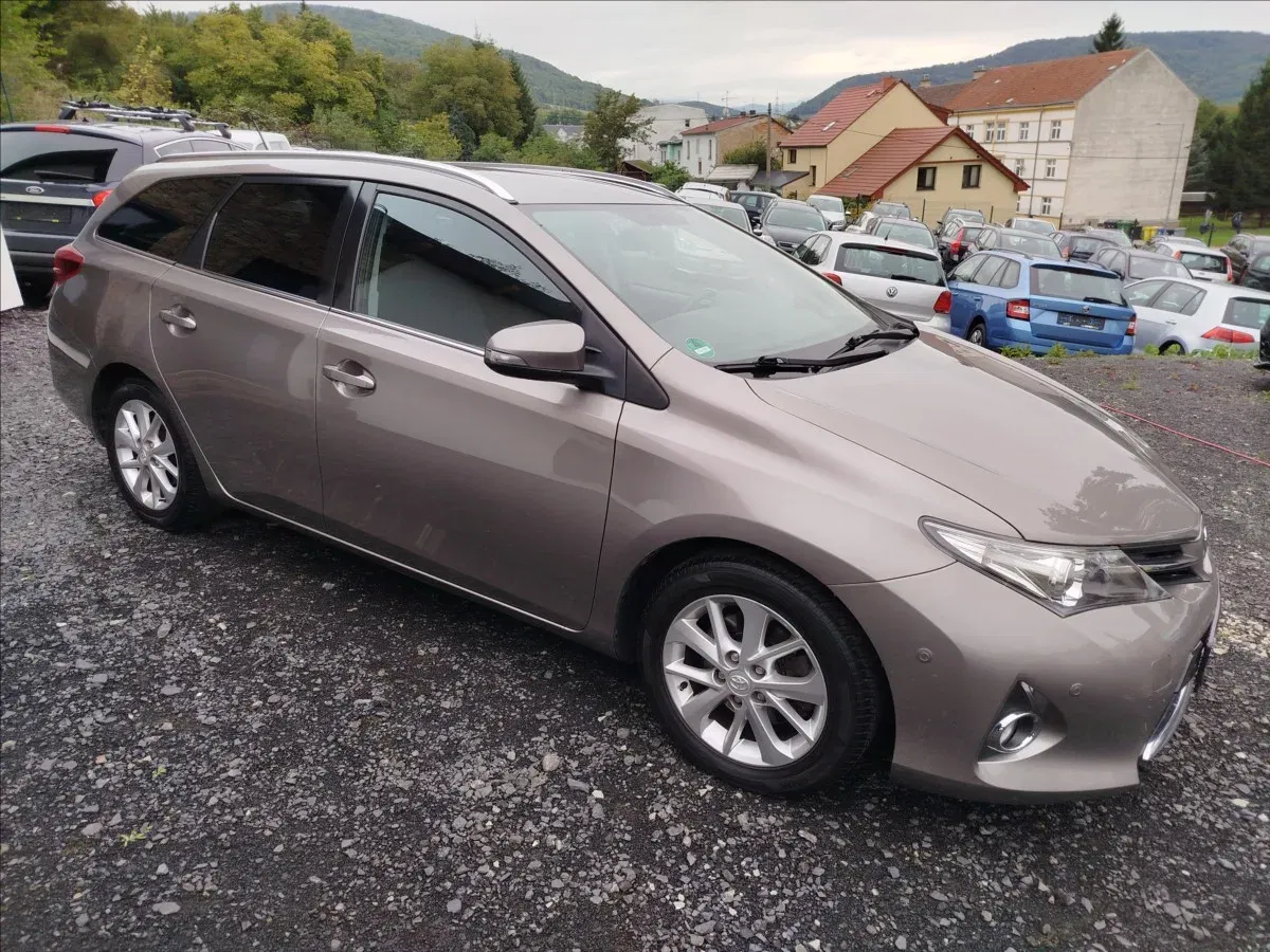 Toyota Auris - Náhled 8
