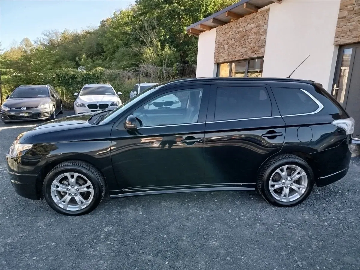 Mitsubishi Outlander - Náhled 3