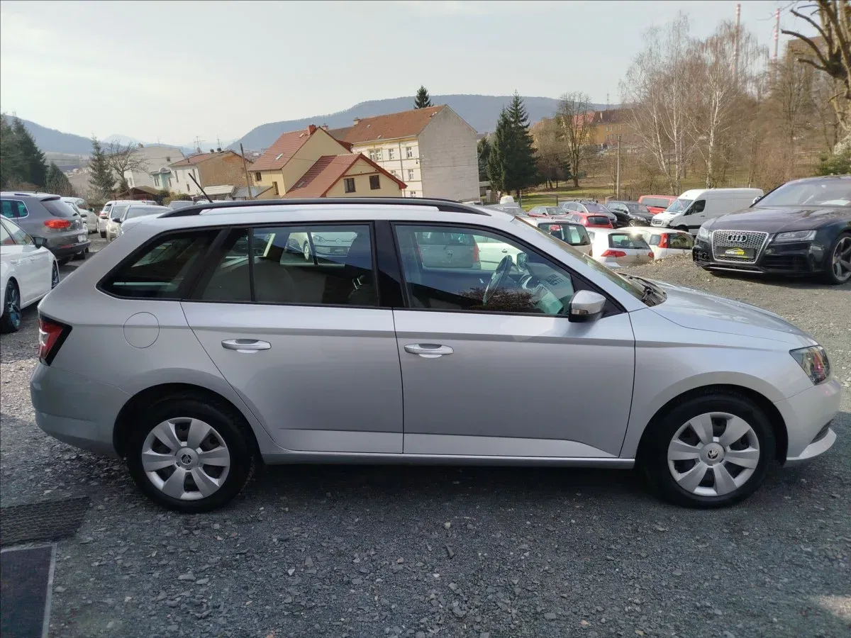 Škoda Fabia - Náhled 7
