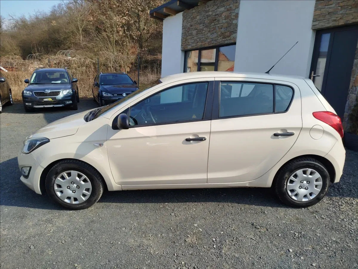 Hyundai i20 - Náhled 3