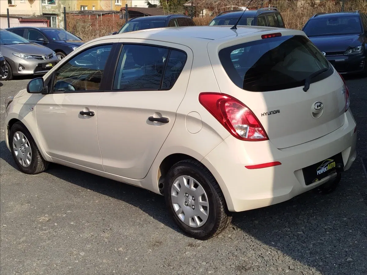 Hyundai i20 - Náhled 4