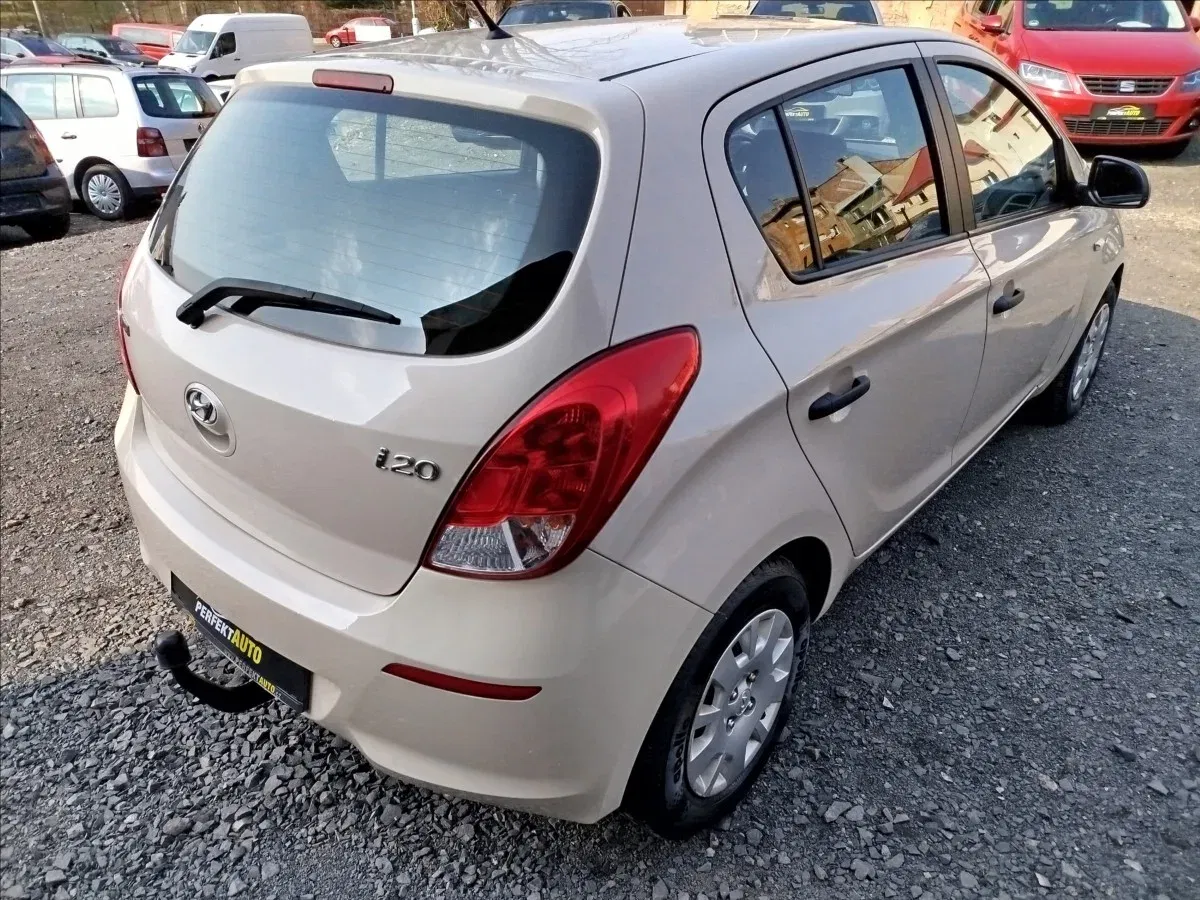 Hyundai i20 - Náhled 6