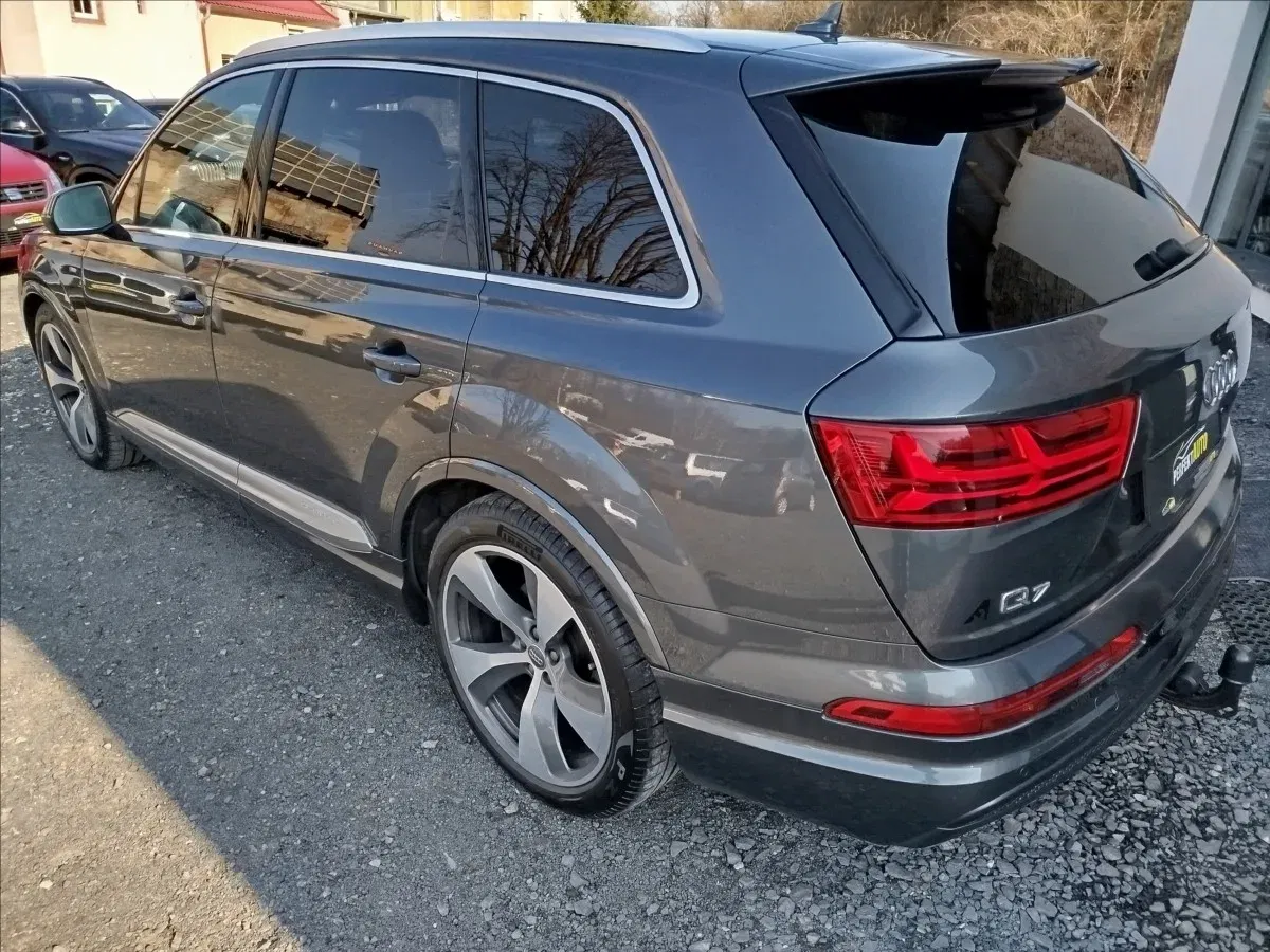 Audi Q7 - Náhled 4