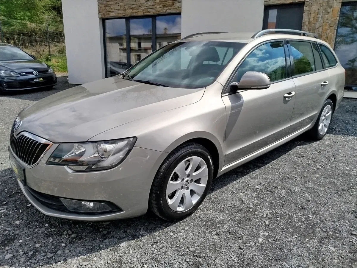Škoda Superb - Náhled 2