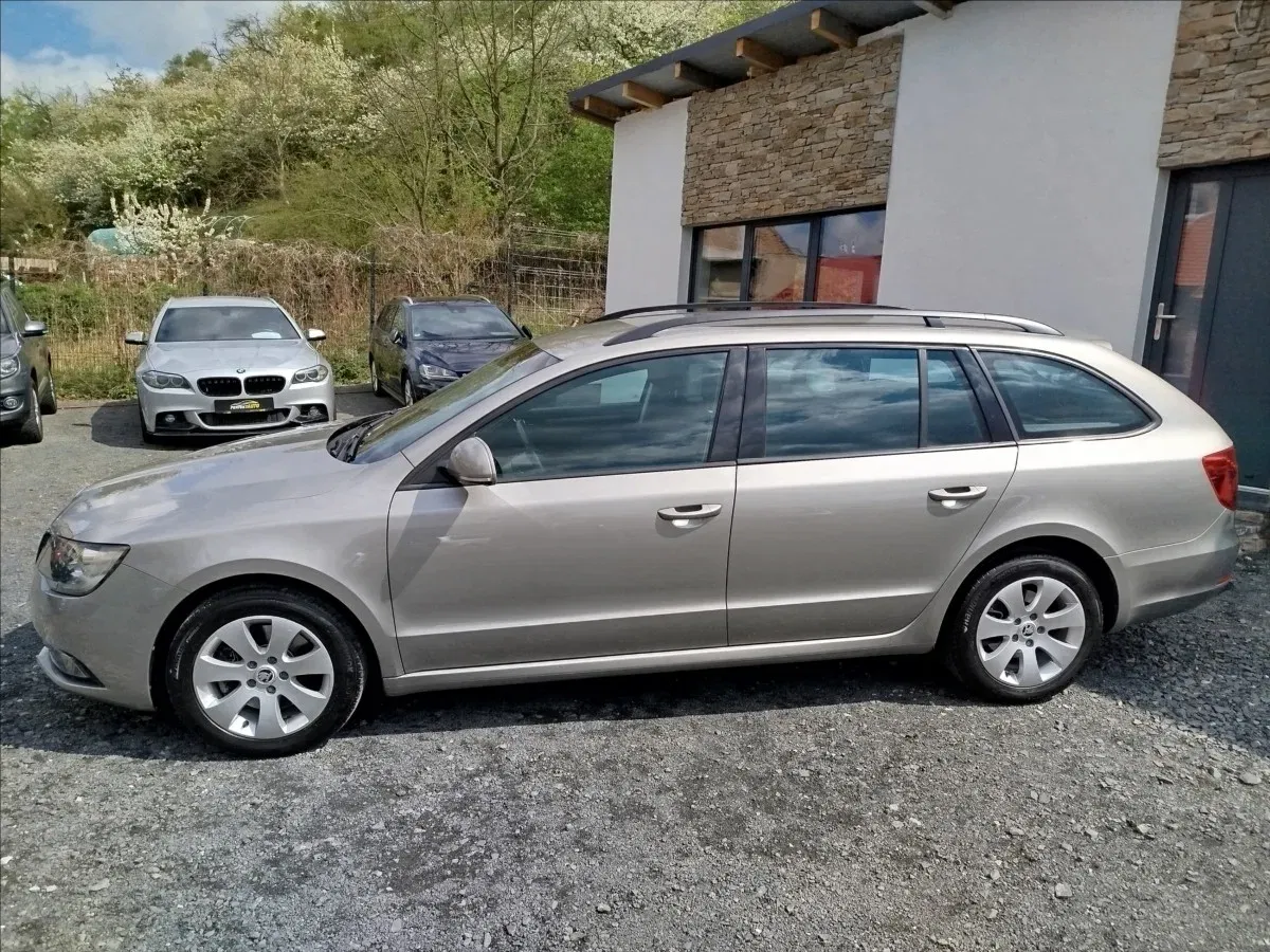 Škoda Superb - Náhled 3