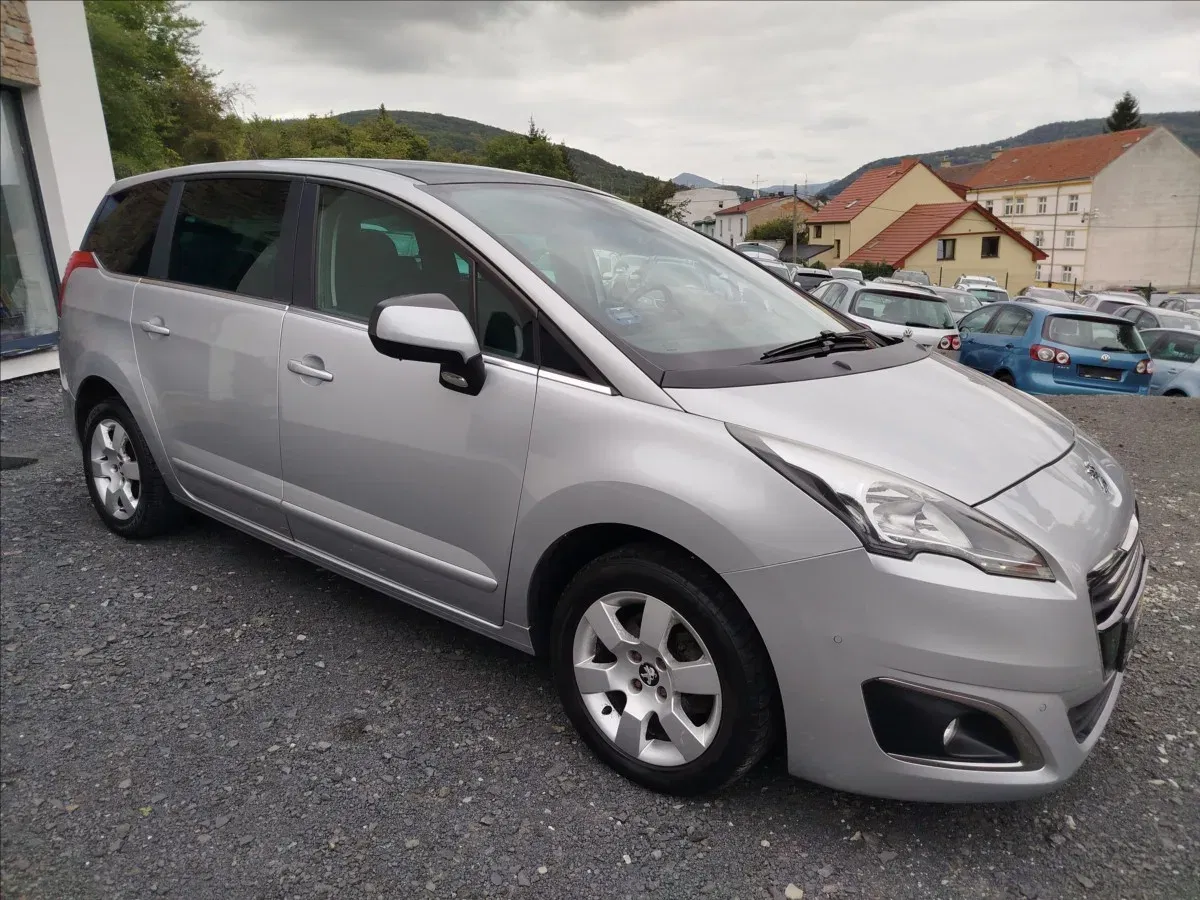 Peugeot 5008 - Náhled 8