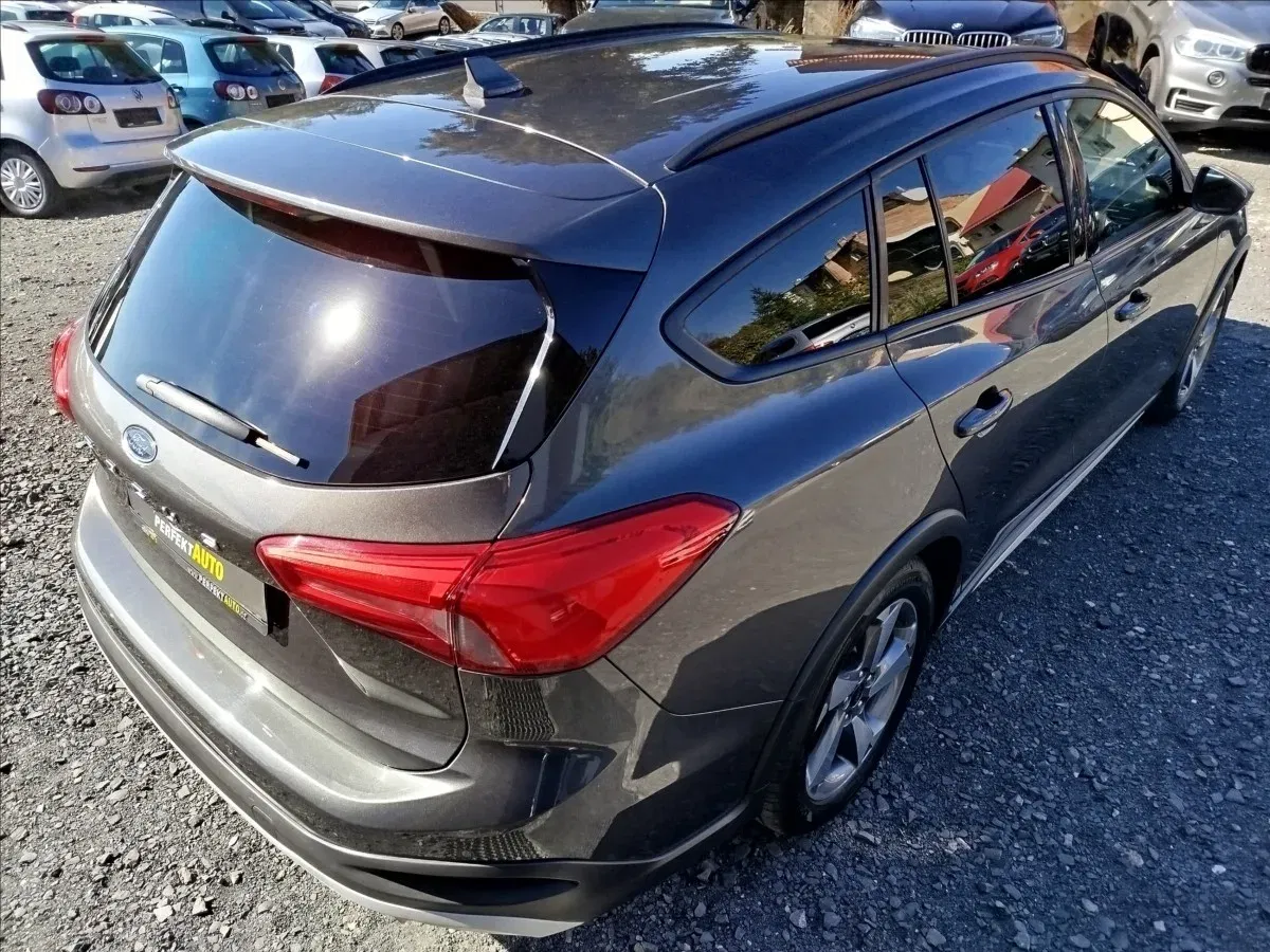 Ford Focus - Náhled 6