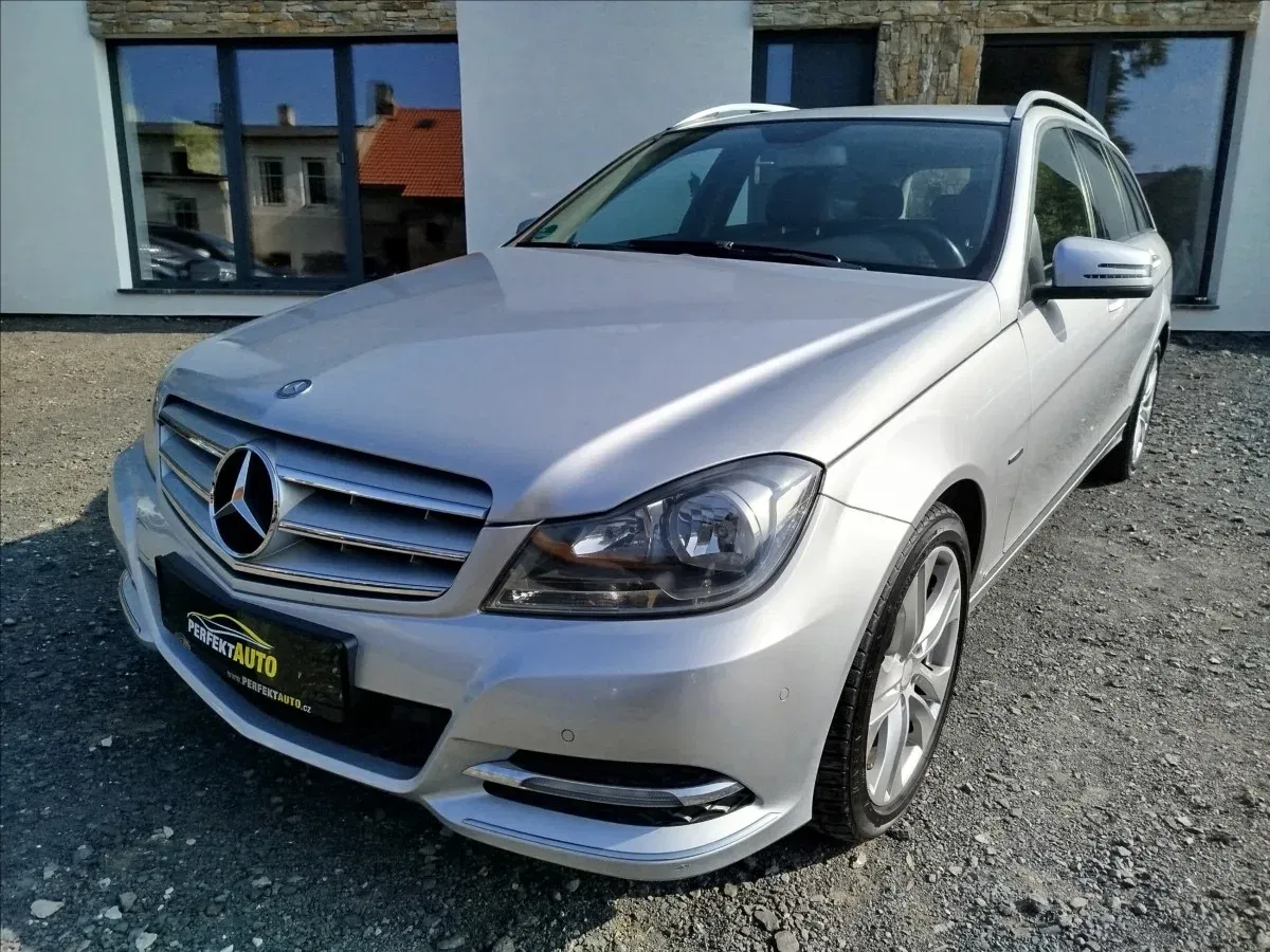 Mercedes-Benz Třídy C 2,1 220 CDi 125kW, AVANTGARDE, 2011