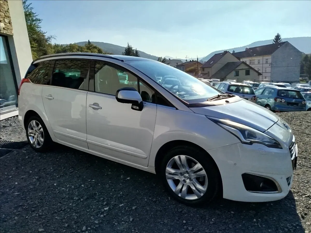 Peugeot 5008 - Náhled 8