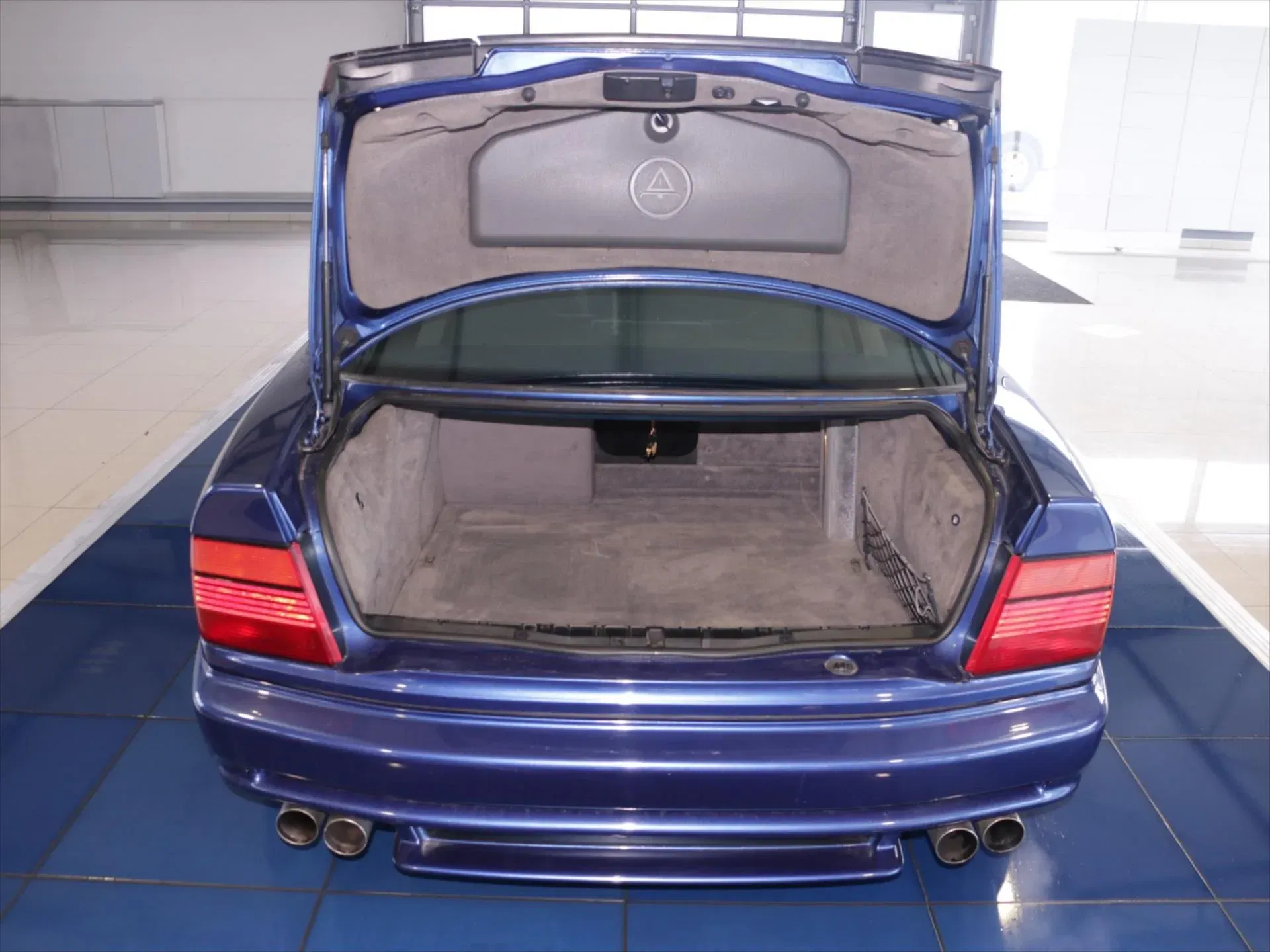 BMW Řada 8 - Náhled 7