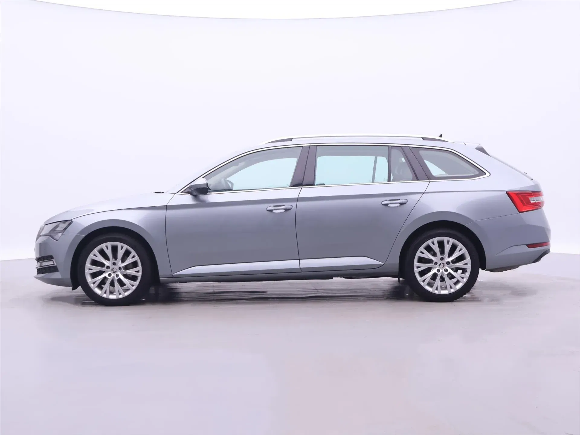 Škoda Superb - Náhled 4