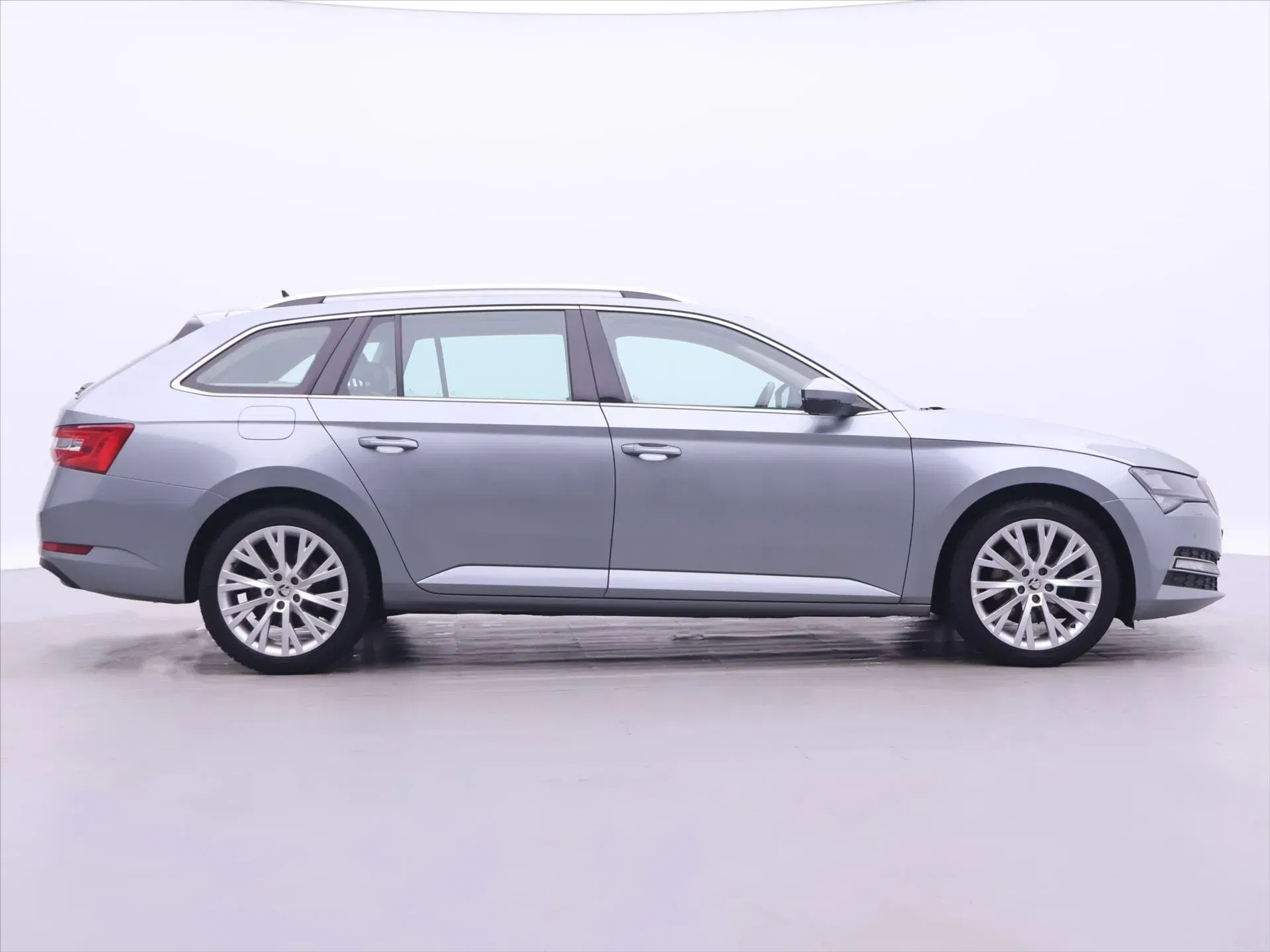 Škoda Superb - Náhled 8