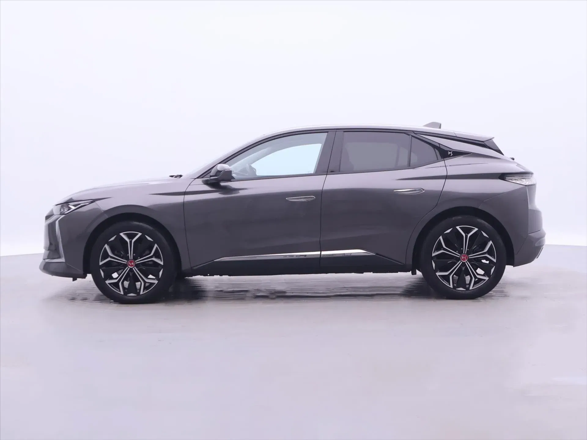 DS Automobiles DS4 - Náhled 4