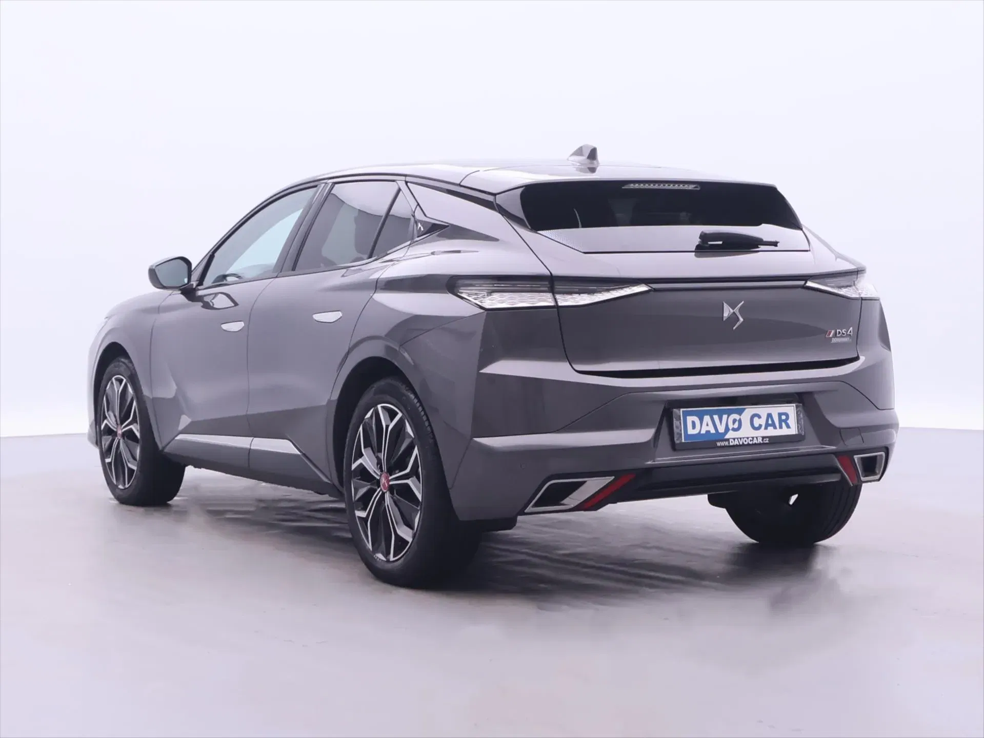 DS Automobiles DS4 - Náhled 5