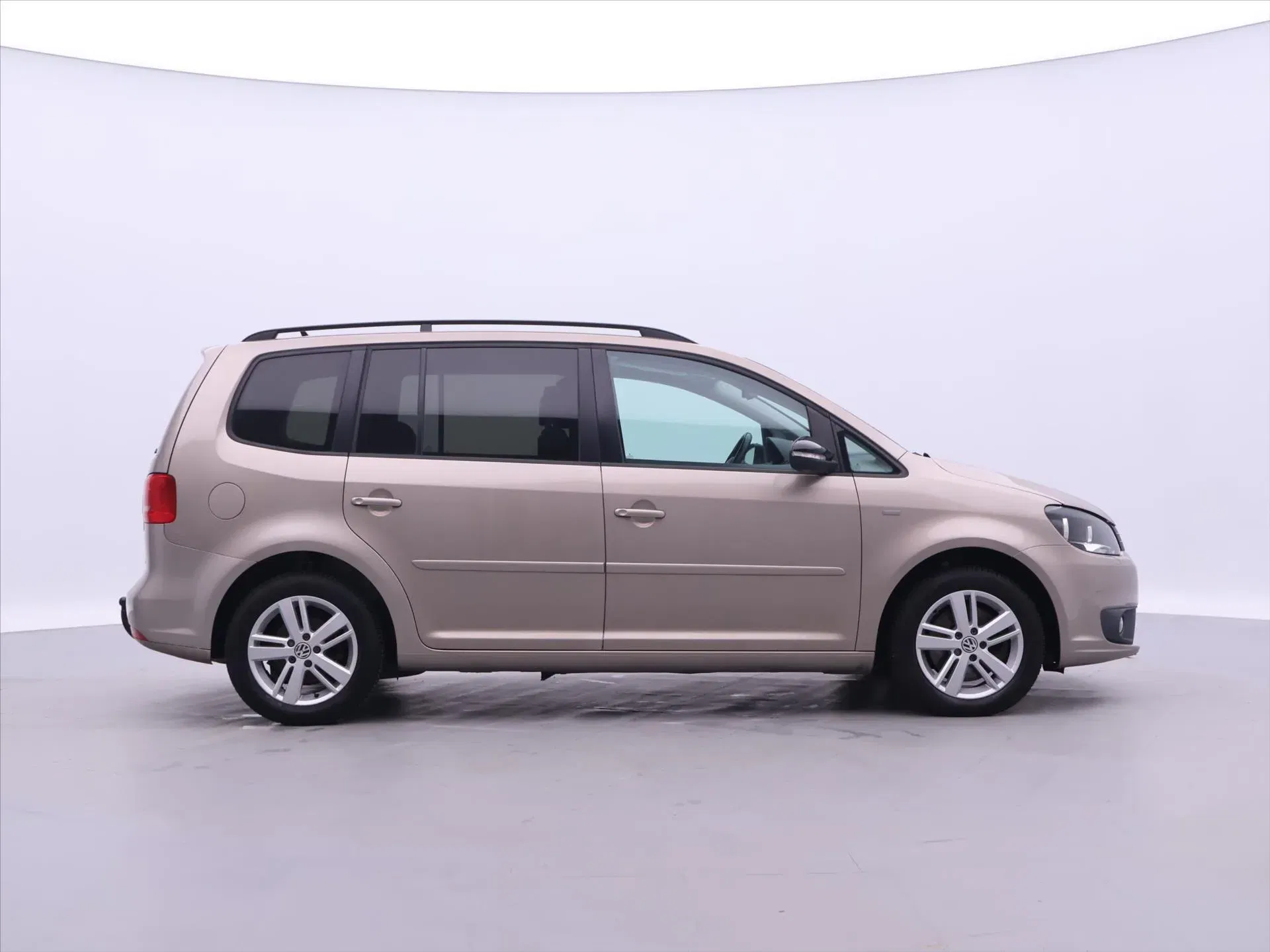 Volkswagen Touran - Náhled 8