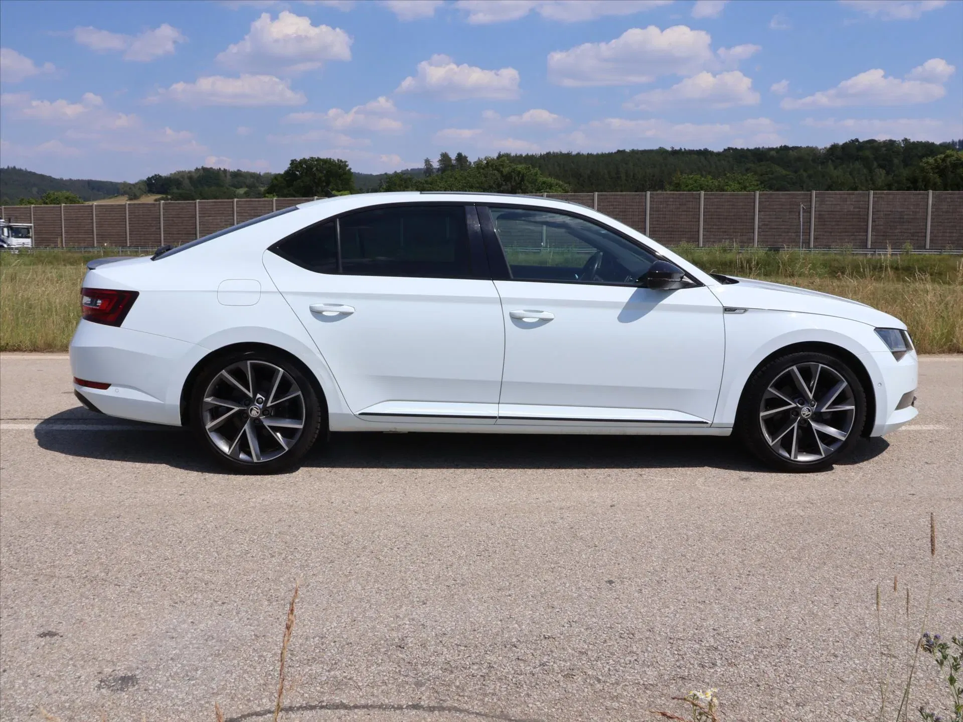 Škoda Superb - Náhled 8