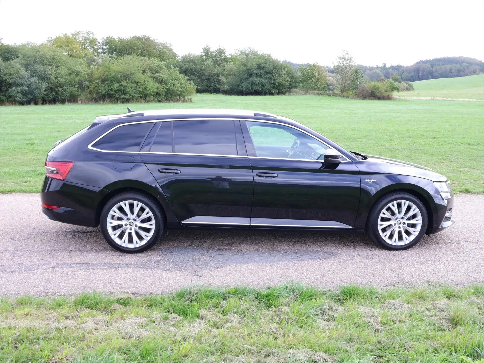 Škoda Superb - Náhled 8