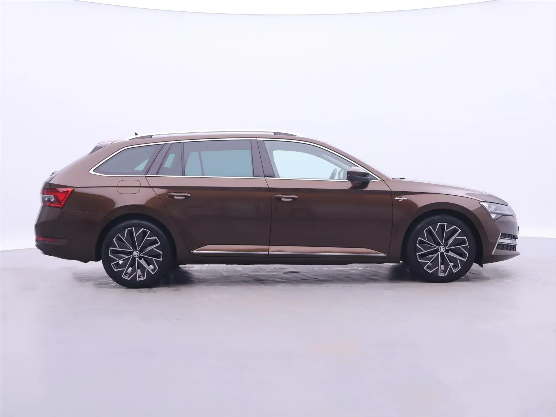 Škoda Superb - Náhled 8