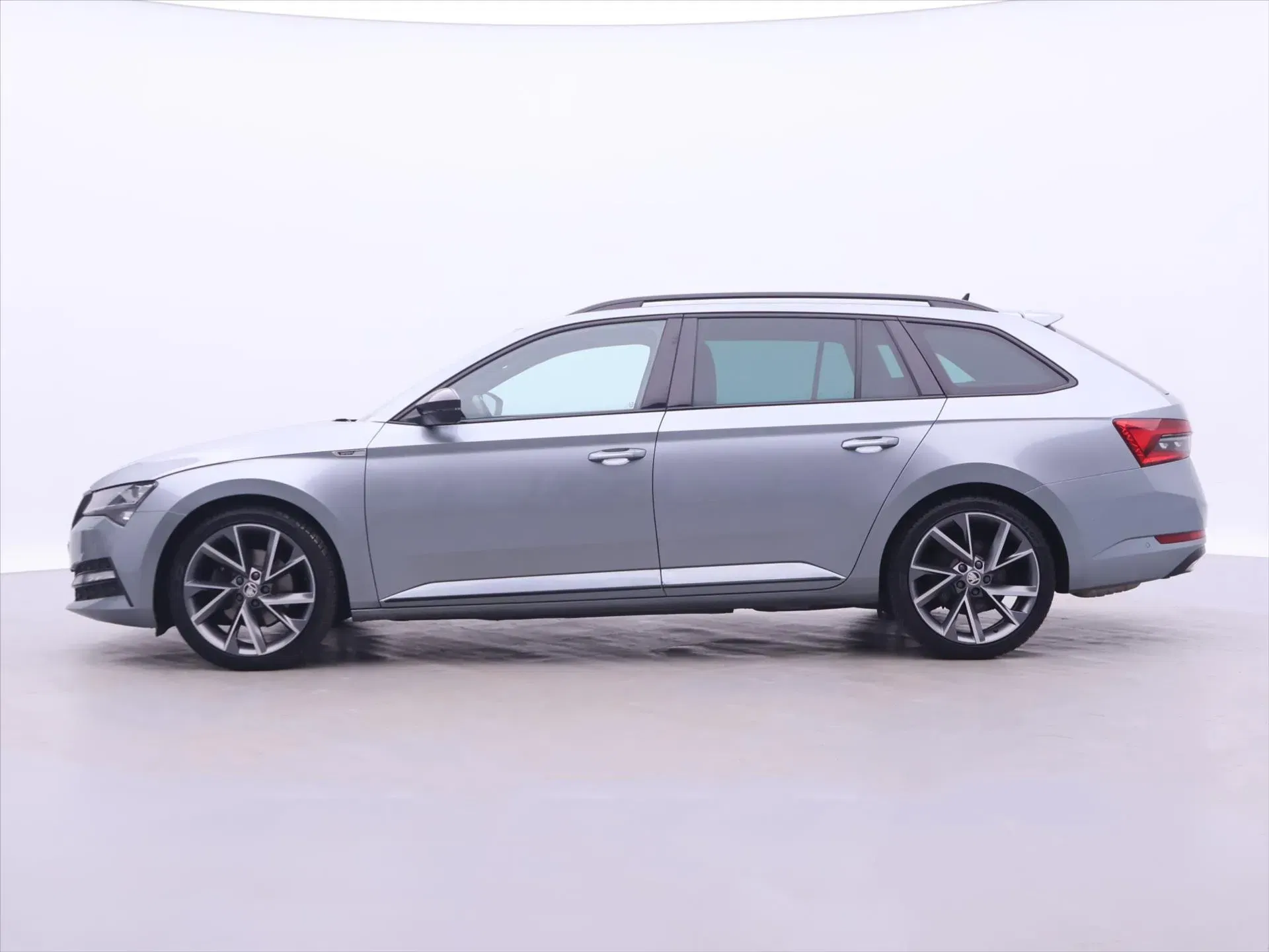 Škoda Superb - Náhled 4