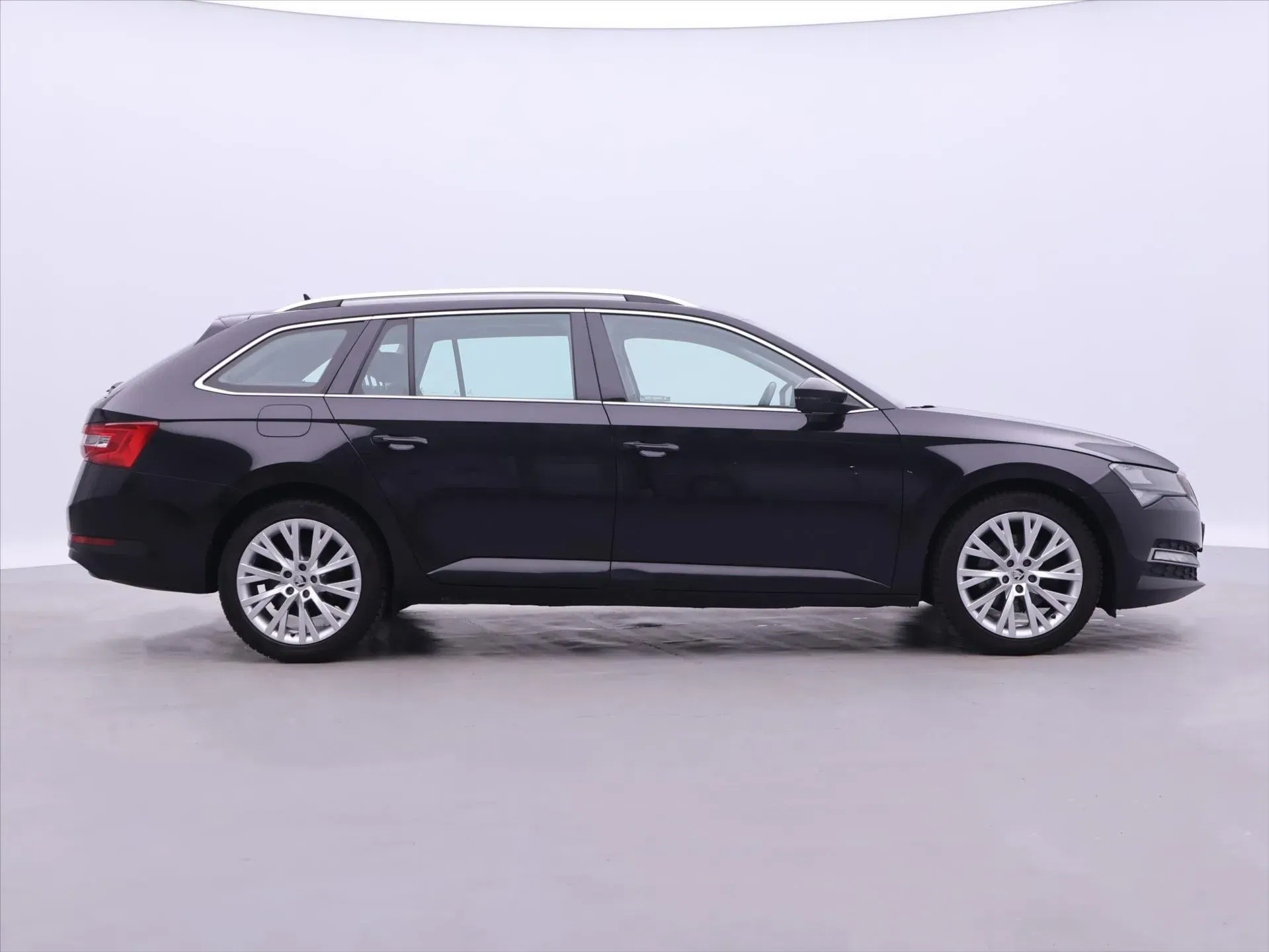 Škoda Superb - Náhled 8