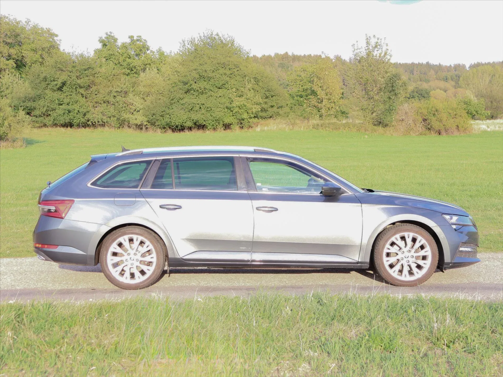 Škoda Superb - Náhled 7