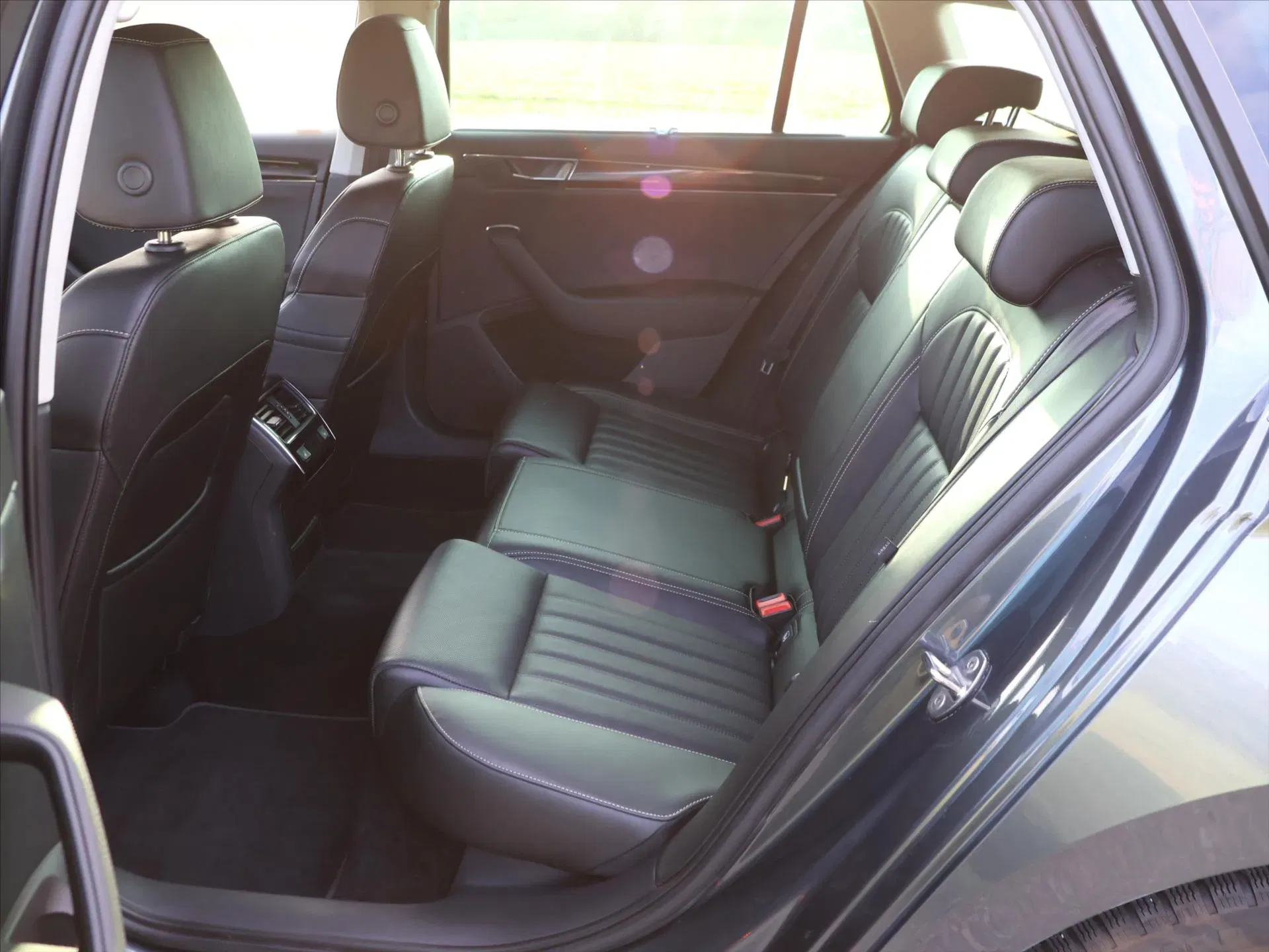 Škoda Superb - Náhled 8