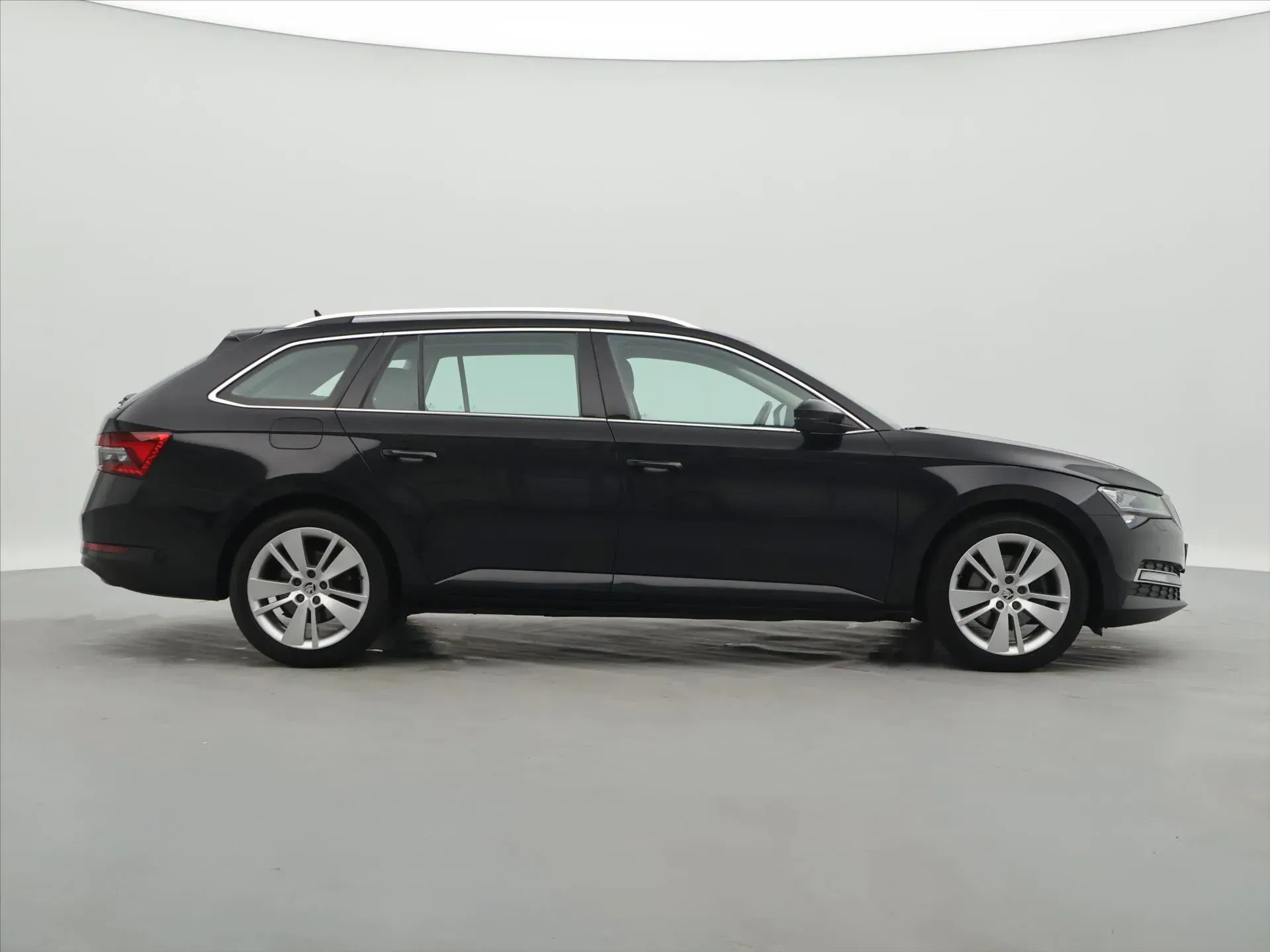 Škoda Superb - Náhled 8