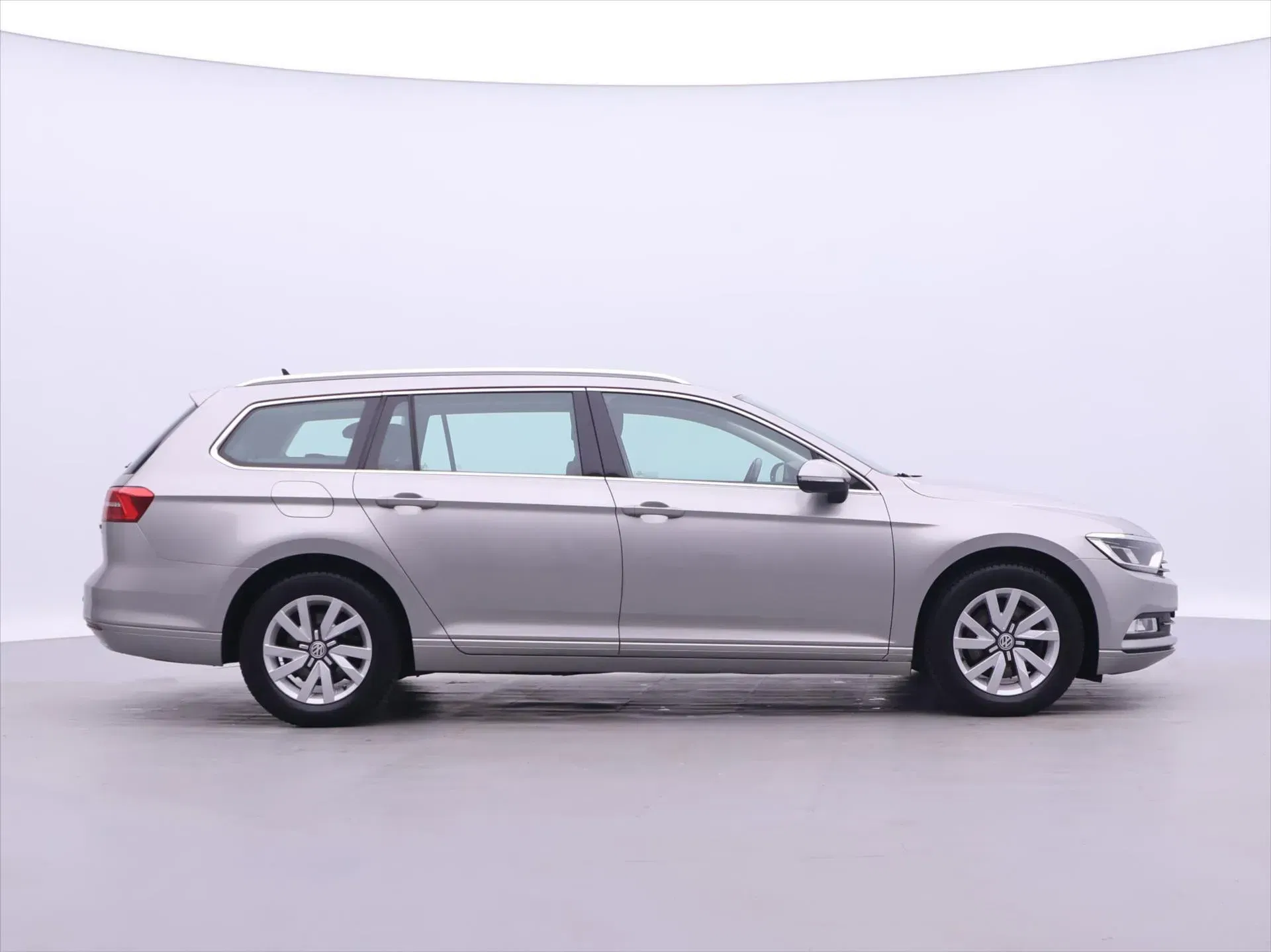 Volkswagen Passat - Náhled 8