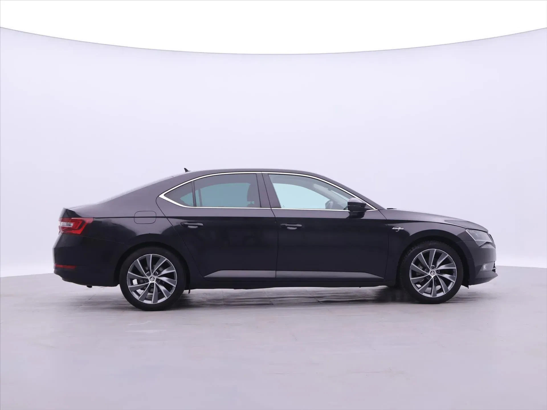 Škoda Superb - Náhled 8